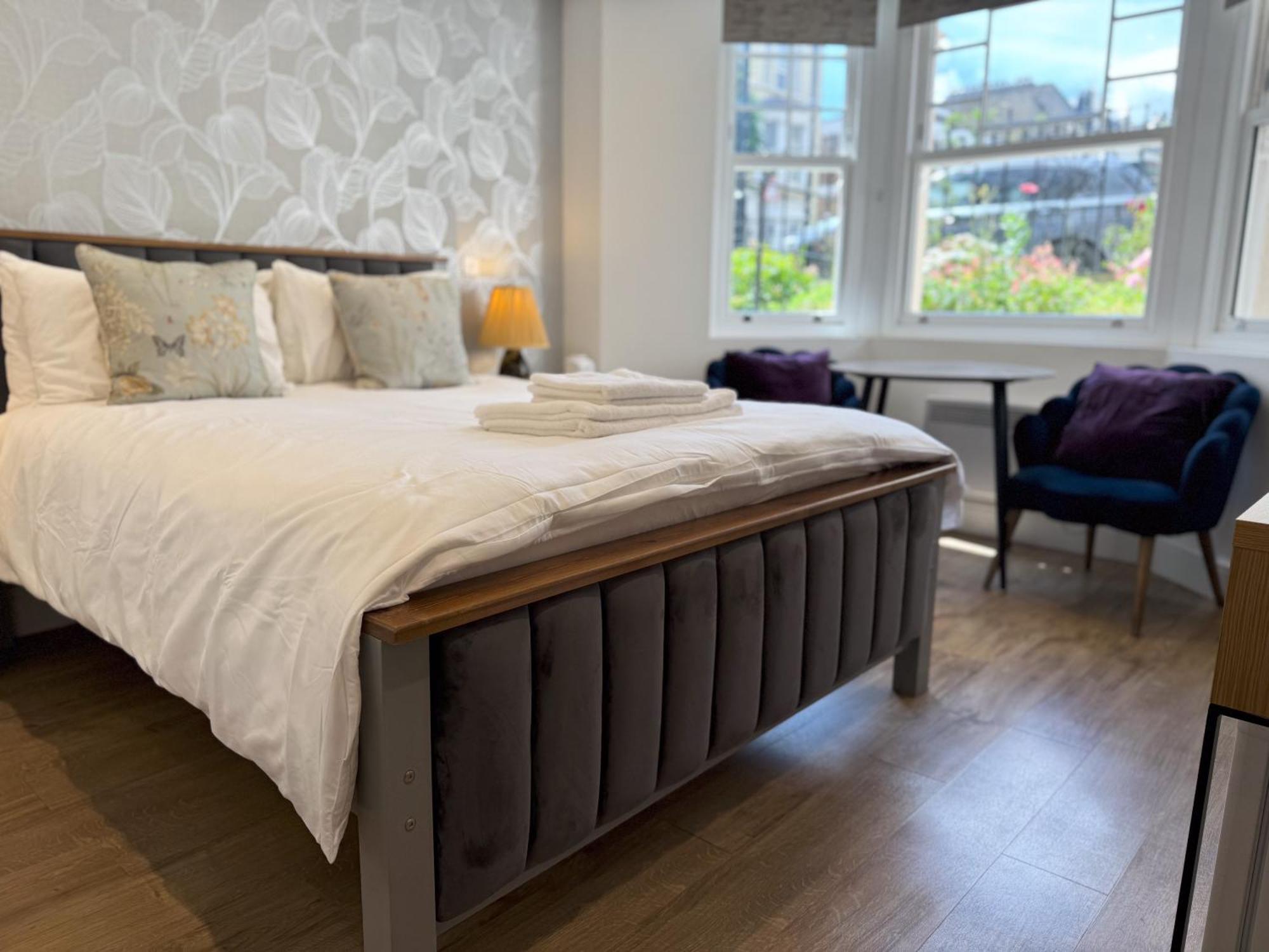 The Avonmore Olympia * Londra