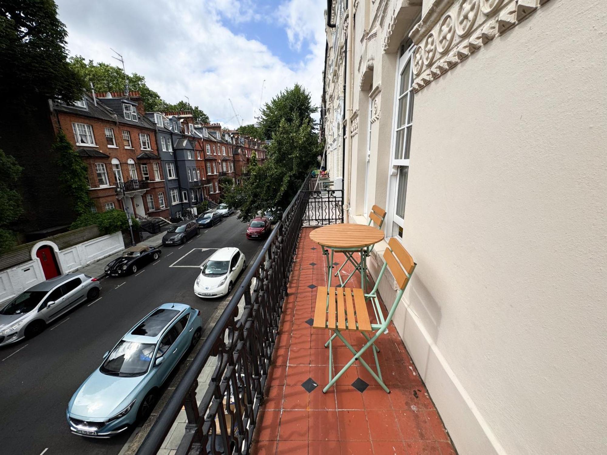 Avonmore West Kensington Private *